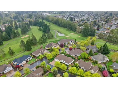 1702 NW Troon Court Mcminnville OR 97128