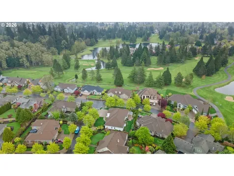 1702 NW Troon Court Mcminnville OR 97128