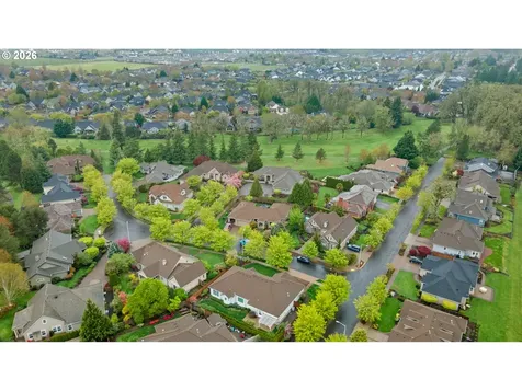 1702 NW Troon Court Mcminnville OR 97128
