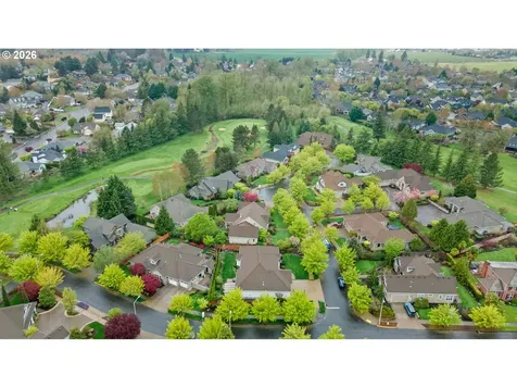 1702 NW Troon Court Mcminnville OR 97128