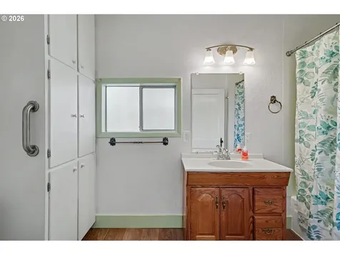 4215 Harlan Drive NE Salem OR 97305