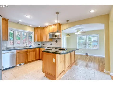 207 NW Ellis Avenue Pendleton OR 97801