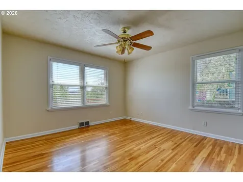 207 NW Ellis Avenue Pendleton OR 97801