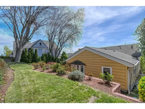207 NW Ellis Avenue Pendleton OR 97801