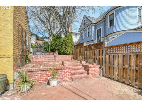 207 NW Ellis Avenue Pendleton OR 97801