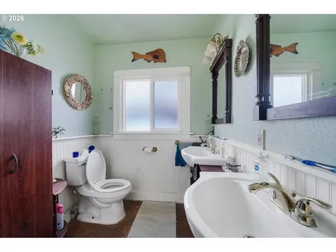 1313 1st Street Tillamook OR 97141