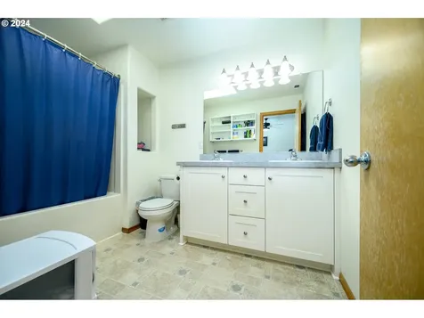 1864 NW Yohn Ranch Drive Mcminnville OR 97128