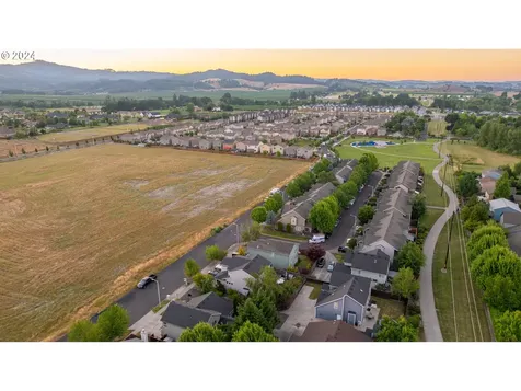1864 NW Yohn Ranch Drive Mcminnville OR 97128