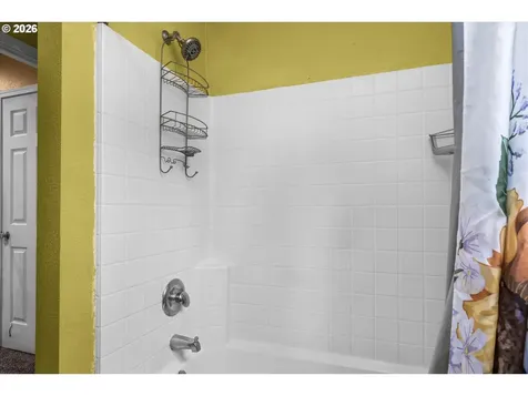 91051 Leashore Drive Vida OR 97488