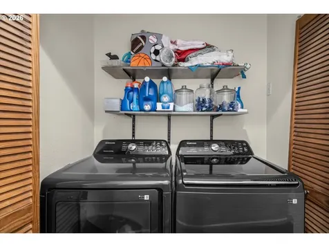 91051 Leashore Drive Vida OR 97488