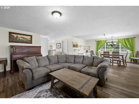 22 NW Cedar Avenue Warrenton OR 97146