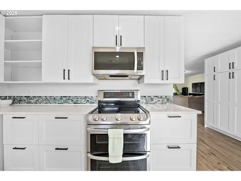 22 NW Cedar Avenue Warrenton OR 97146