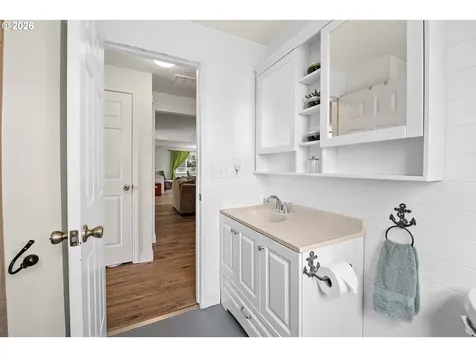 22 NW Cedar Avenue Warrenton OR 97146