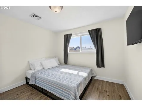 22 NW Cedar Avenue Warrenton OR 97146