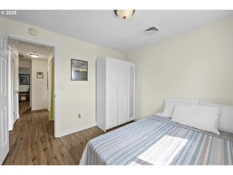 22 NW Cedar Avenue Warrenton OR 97146