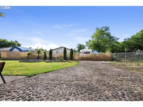 22 NW Cedar Avenue Warrenton OR 97146