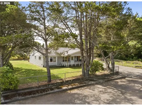22 NW Cedar Avenue Warrenton OR 97146
