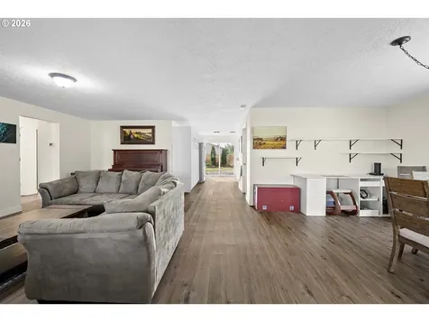 22 NW Cedar Avenue Warrenton OR 97146