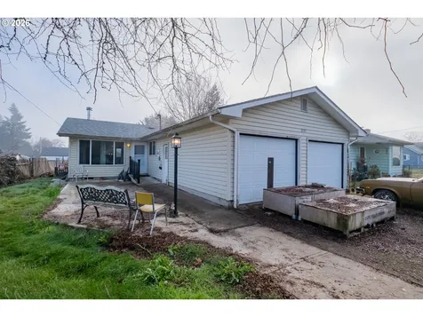 1247 1st Avenue Sweet Home OR 97386