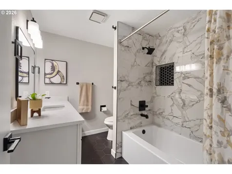 11830 SE Hobart Court Happy Valley OR 97086