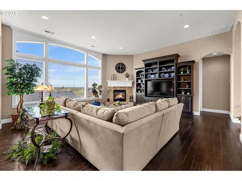 2211 NW Larkspur Street Camas WA 98607