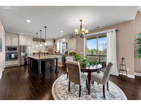 2211 NW Larkspur Street Camas WA 98607