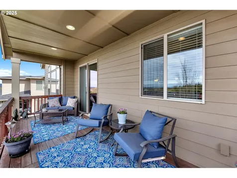 2211 NW Larkspur Street Camas WA 98607