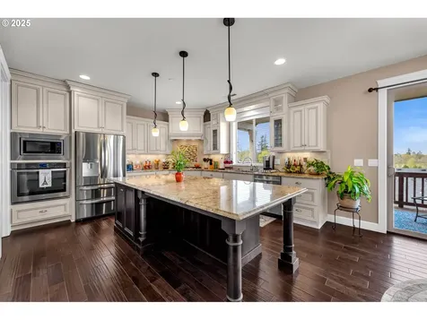 2211 NW Larkspur Street Camas WA 98607
