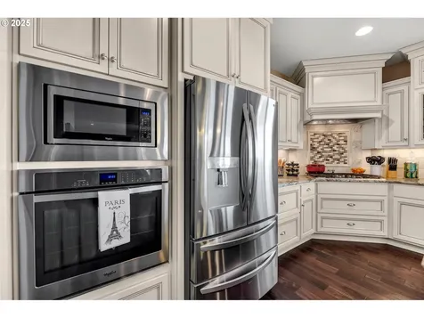 2211 NW Larkspur Street Camas WA 98607