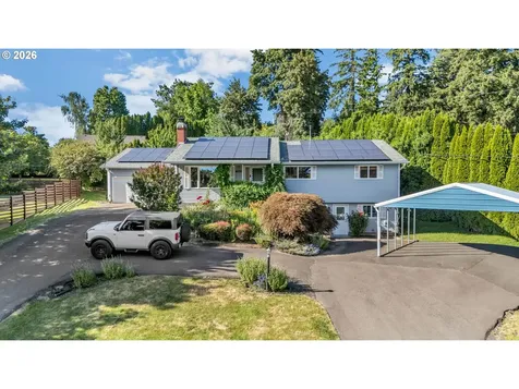 8025 SW Schiller Road Portland OR 97225