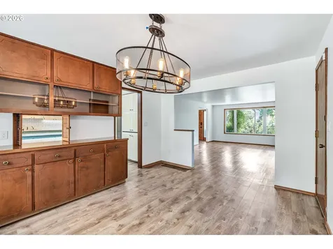 8025 SW Schiller Road Portland OR 97225