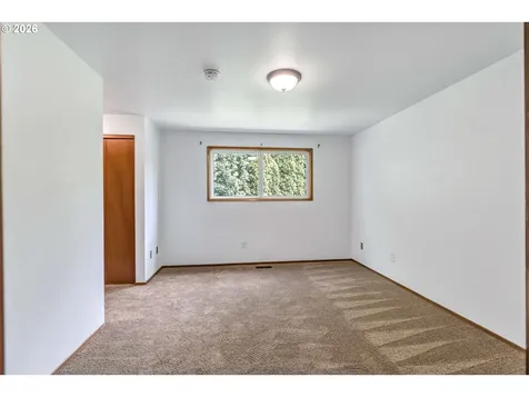8025 SW Schiller Road Portland OR 97225
