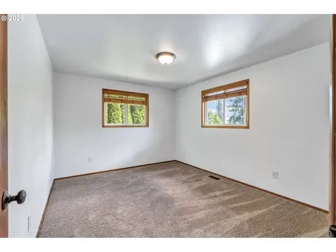 8025 SW Schiller Road Portland OR 97225