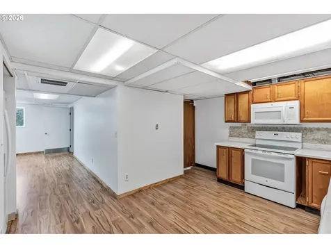 8025 SW Schiller Road Portland OR 97225