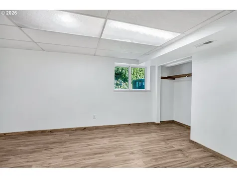 8025 SW Schiller Road Portland OR 97225