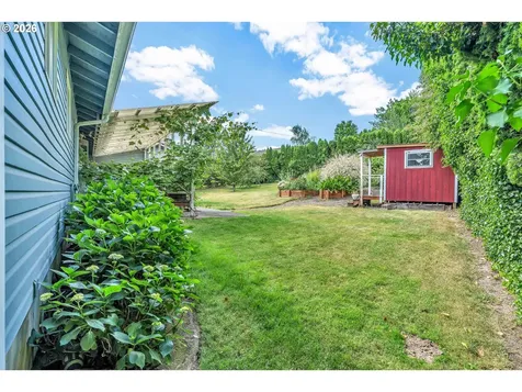 8025 SW Schiller Road Portland OR 97225