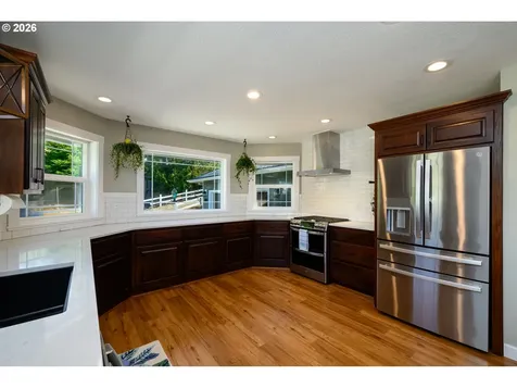 2804 NW Daysha Drive Roseburg OR 97471