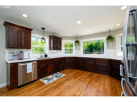 2804 NW Daysha Drive Roseburg OR 97471