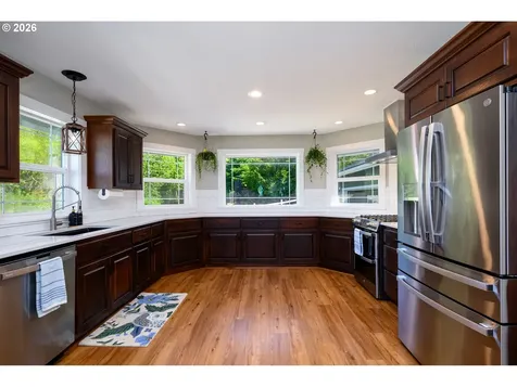 2804 NW Daysha Drive Roseburg OR 97471