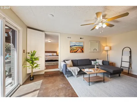 2701 SW Hamilton Street Portland OR 97239