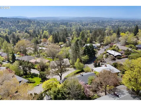 2701 SW Hamilton Street Portland OR 97239