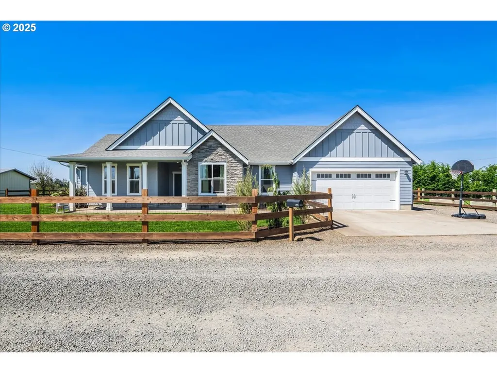 19125 Beaver Lane NE Aurora OR 97002