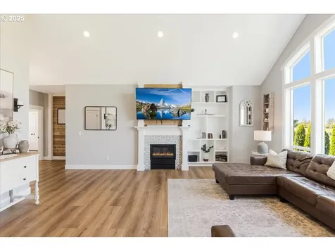 19125 Beaver Lane NE Aurora OR 97002