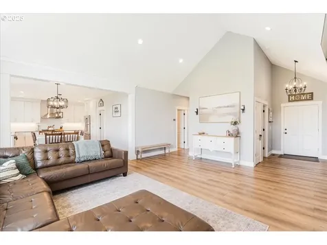 19125 Beaver Lane NE Aurora OR 97002