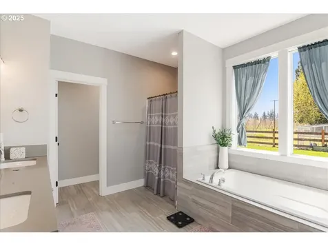 19125 Beaver Lane NE Aurora OR 97002