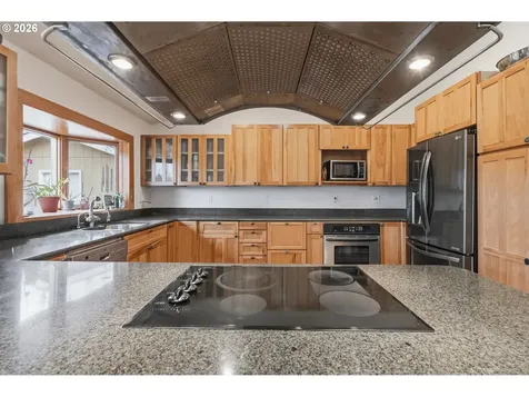 1137 Ash Grove Loop Creswell OR 97426