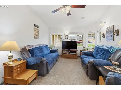 1137 Ash Grove Loop Creswell OR 97426