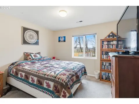 1137 Ash Grove Loop Creswell OR 97426