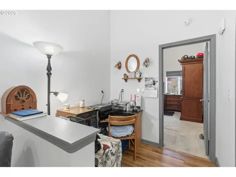 1137 Ash Grove Loop Creswell OR 97426