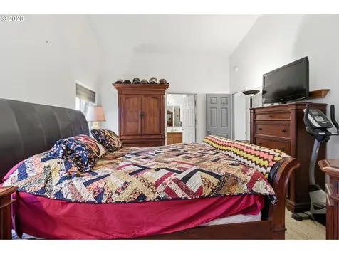 1137 Ash Grove Loop Creswell OR 97426